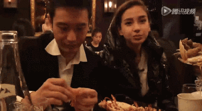 从香港小嫩模,到踢开黄晓明,Angelababy背后的大佬始终深藏不露