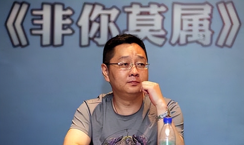 同为《今日说法》主持，撒贝宁成央视红人，张绍刚却在网综混饭吃