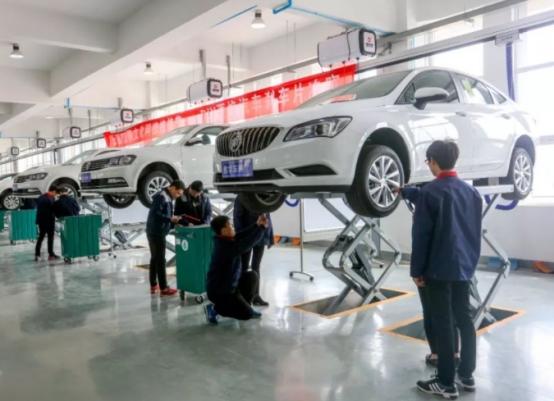 未来10年男生较吃香的专业，薪资待遇前景好，家有男生可收藏