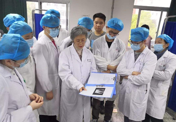 大学“费脑细胞”的3个专业，专业课学习难度大，但毕业很吃香