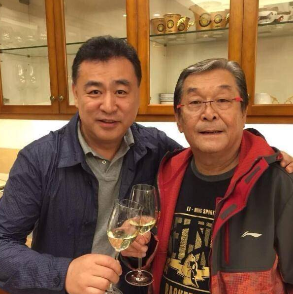 至今未婚的8位央视主持人，最大的61岁最小的33岁，个个才华横溢