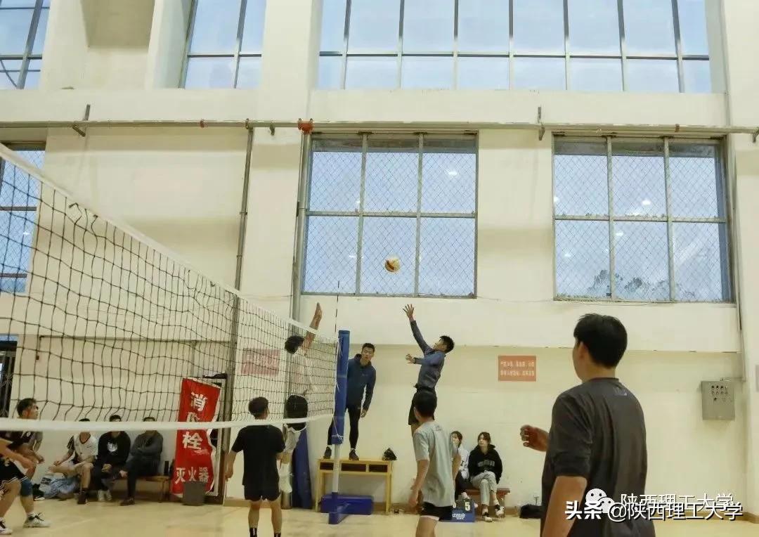 运动场上那些事儿丨直击体测现场，领略青春风姿