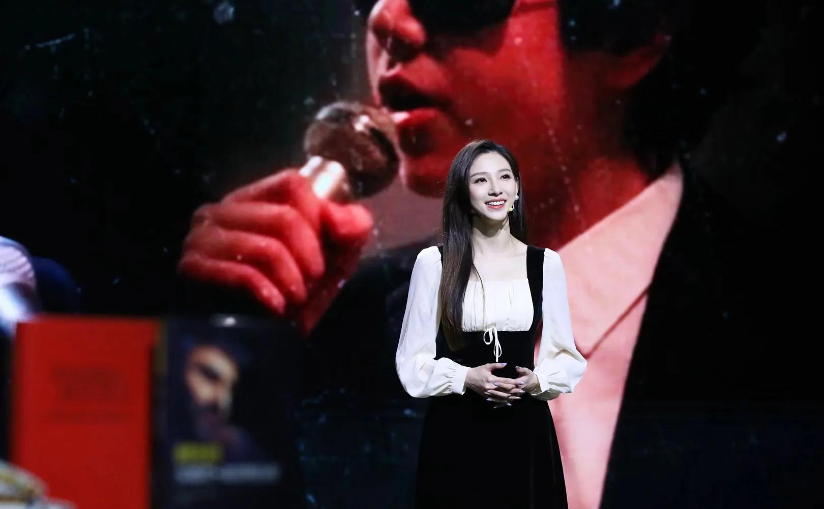 中国传媒大学春晚主持人