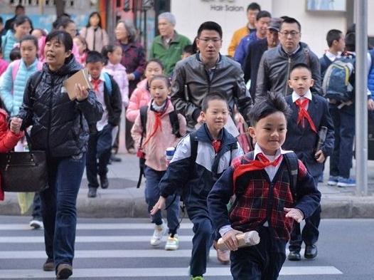 河北多地又发通知，学生原定开学时间被推翻，还有好、坏消息传来