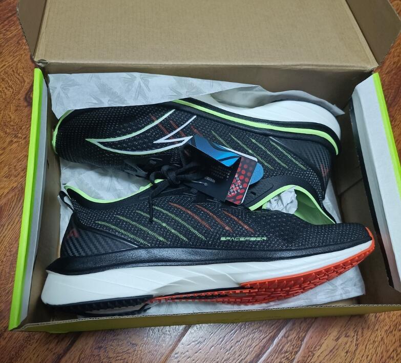 市售主流跑鞋中底材料介绍，附12款适合新手的高性价比跑鞋推荐