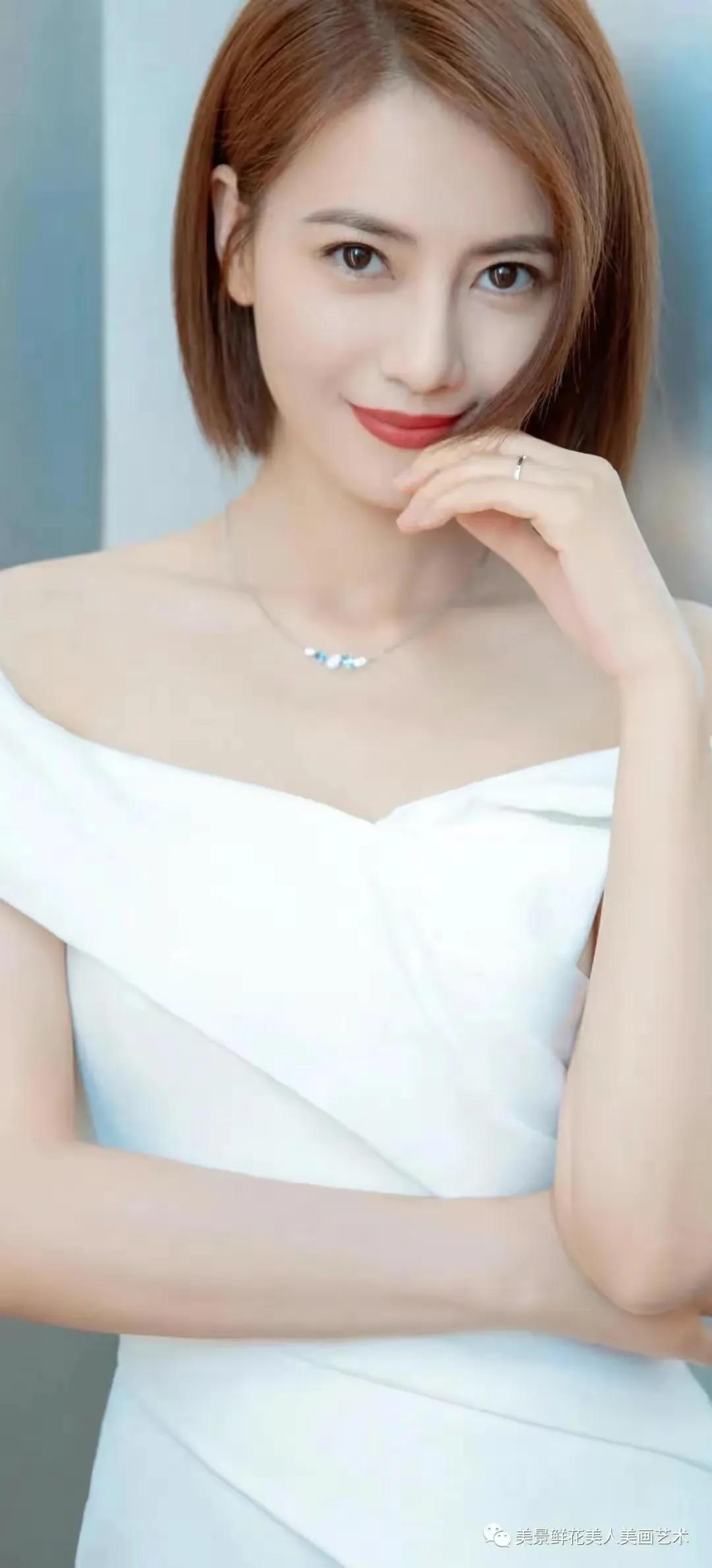 美图分享之高圆圆，端庄典雅，气质高贵，太美了