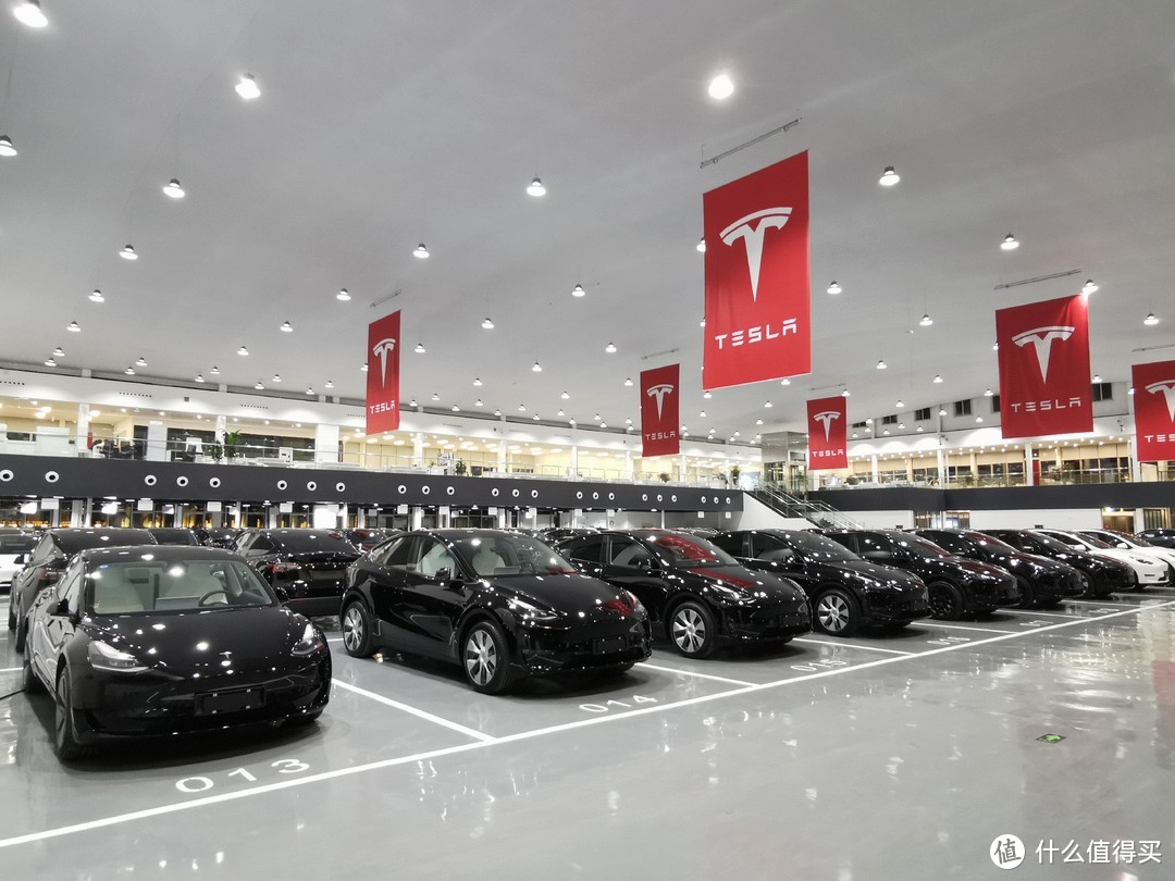 订车后连涨三次价的特斯拉Model Y Performance 高性能版提车记