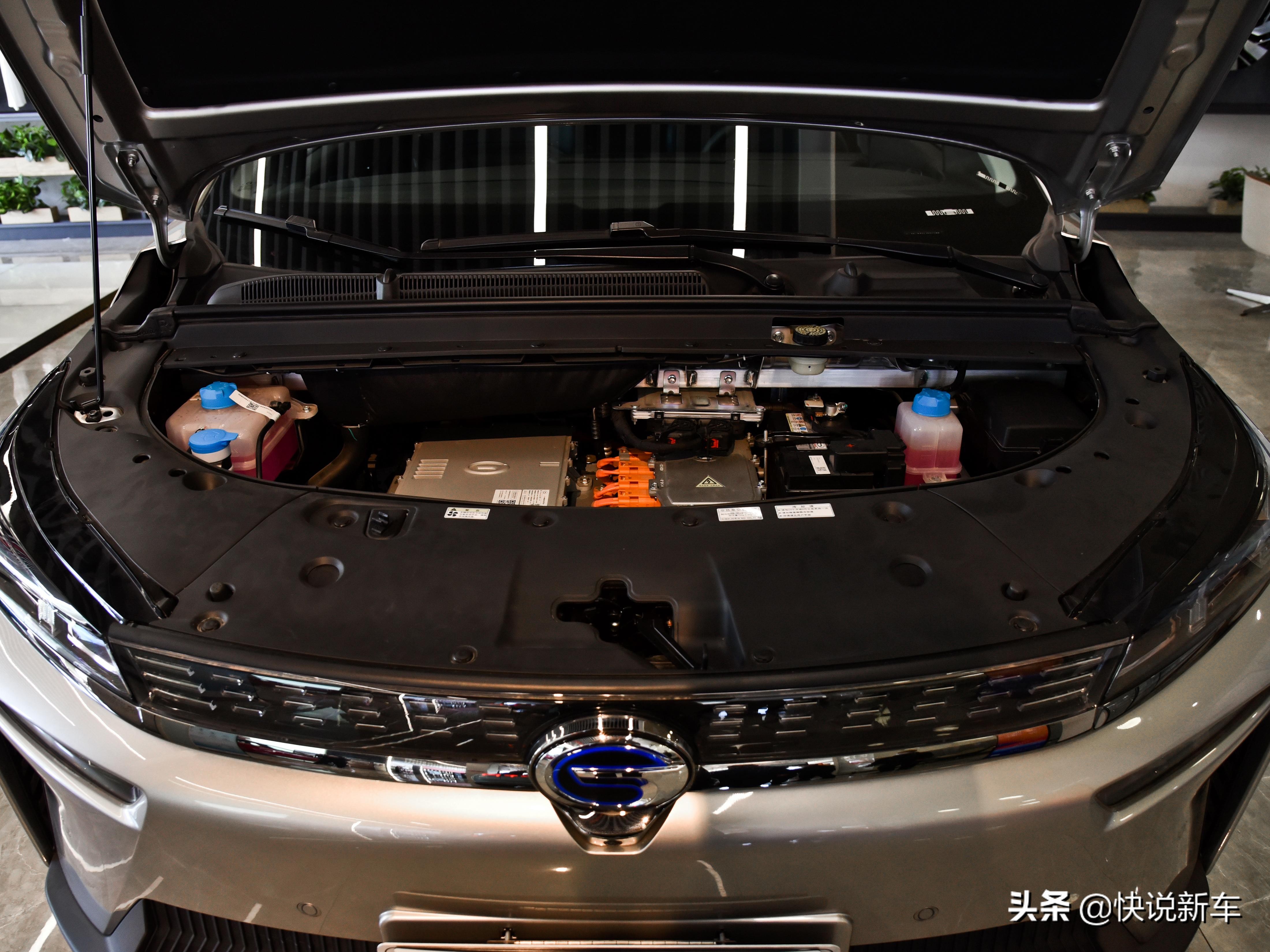 纯电续航500km，时尚外观，价格适中，实拍AION V