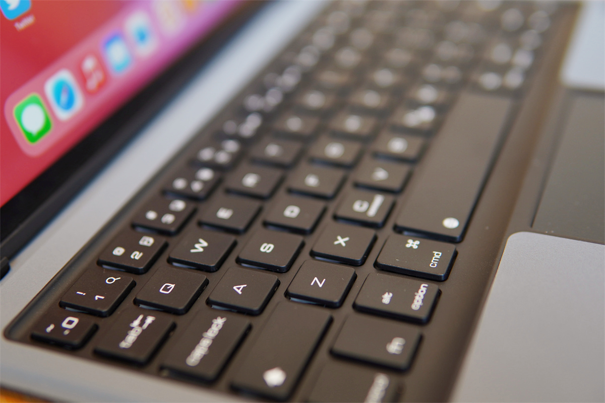 秒控键盘平替，还能保护爱机——耐尔金悍能iPad键盘保护套