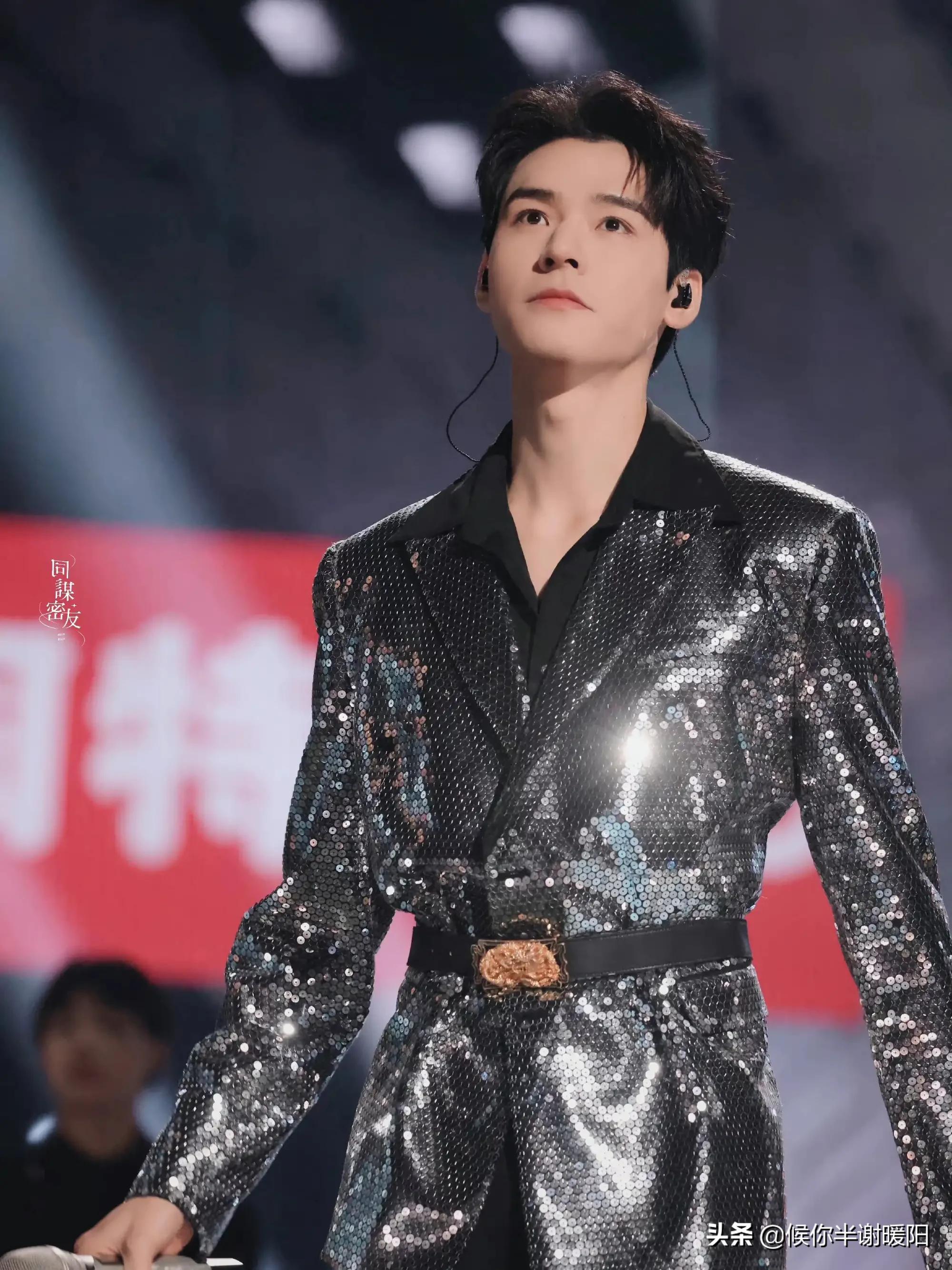 男明星最爱“束腰西装”：任嘉伦两次都出圈，许凯檀健次让人惊艳