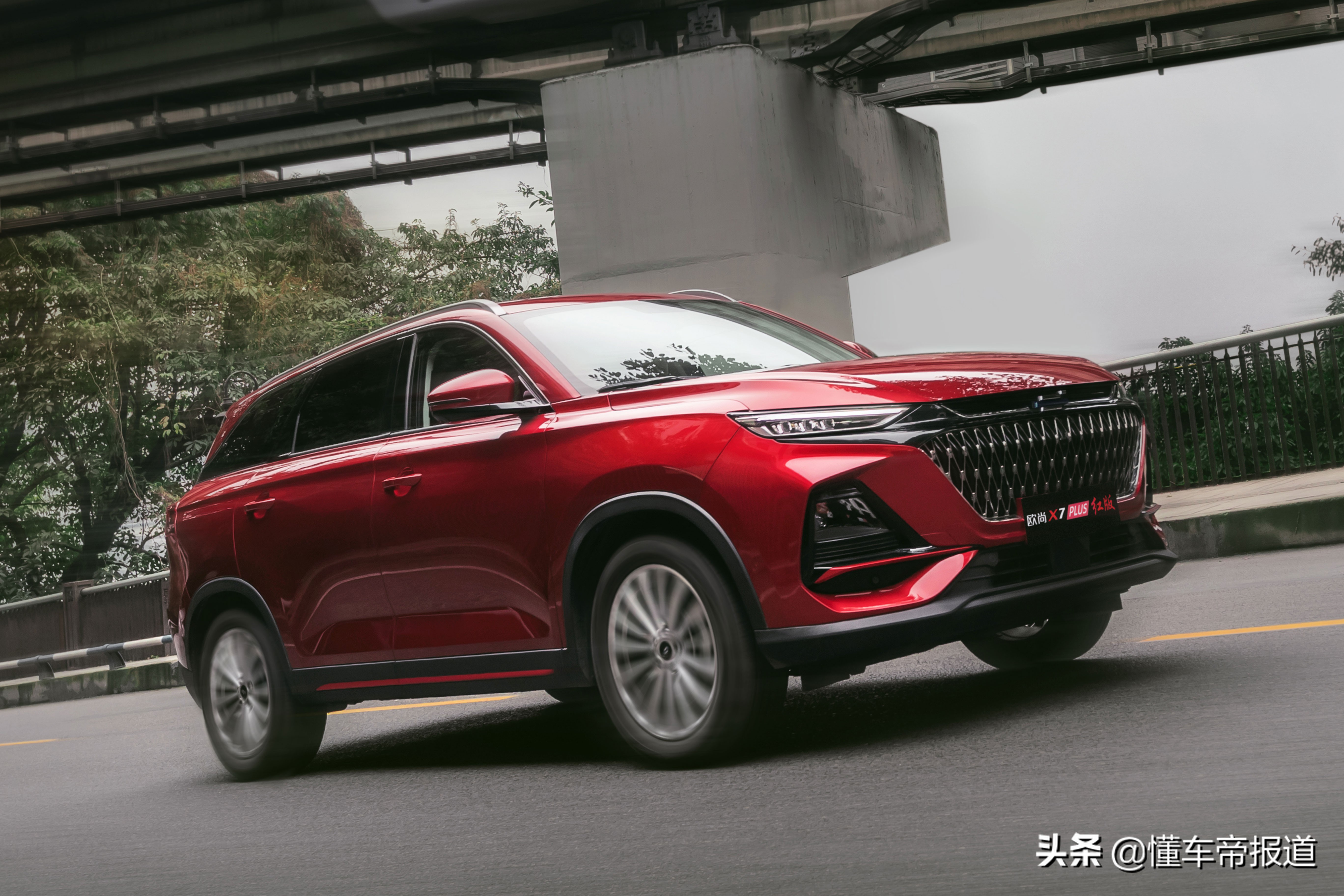 长安欧尚x7plus价格2021款自动挡 2022新款自动挡全款落地最低10万元