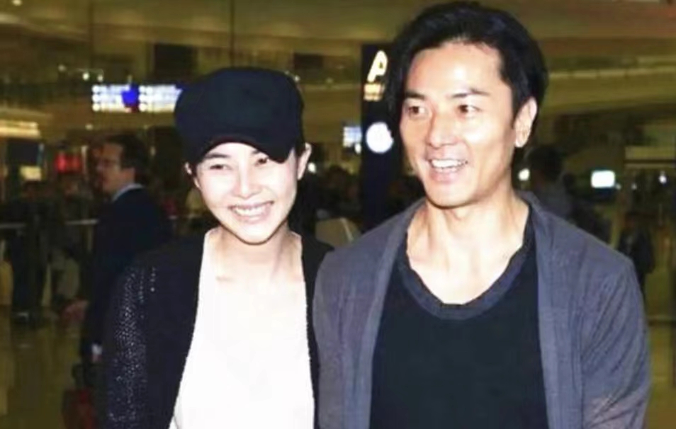 真没想到，这10对明星夫妇是丁克，有人养猫，有人把狗当亲人