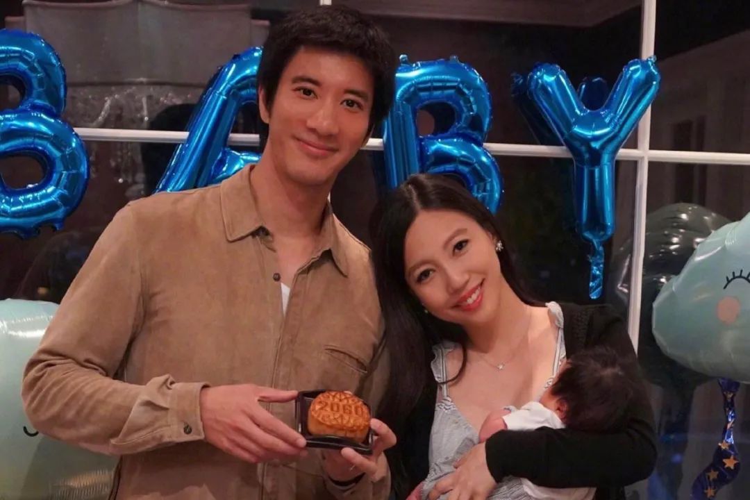 王力宏道歉官宣停工，李靓蕾得到赔偿放弃起诉，这场闹剧结束了？