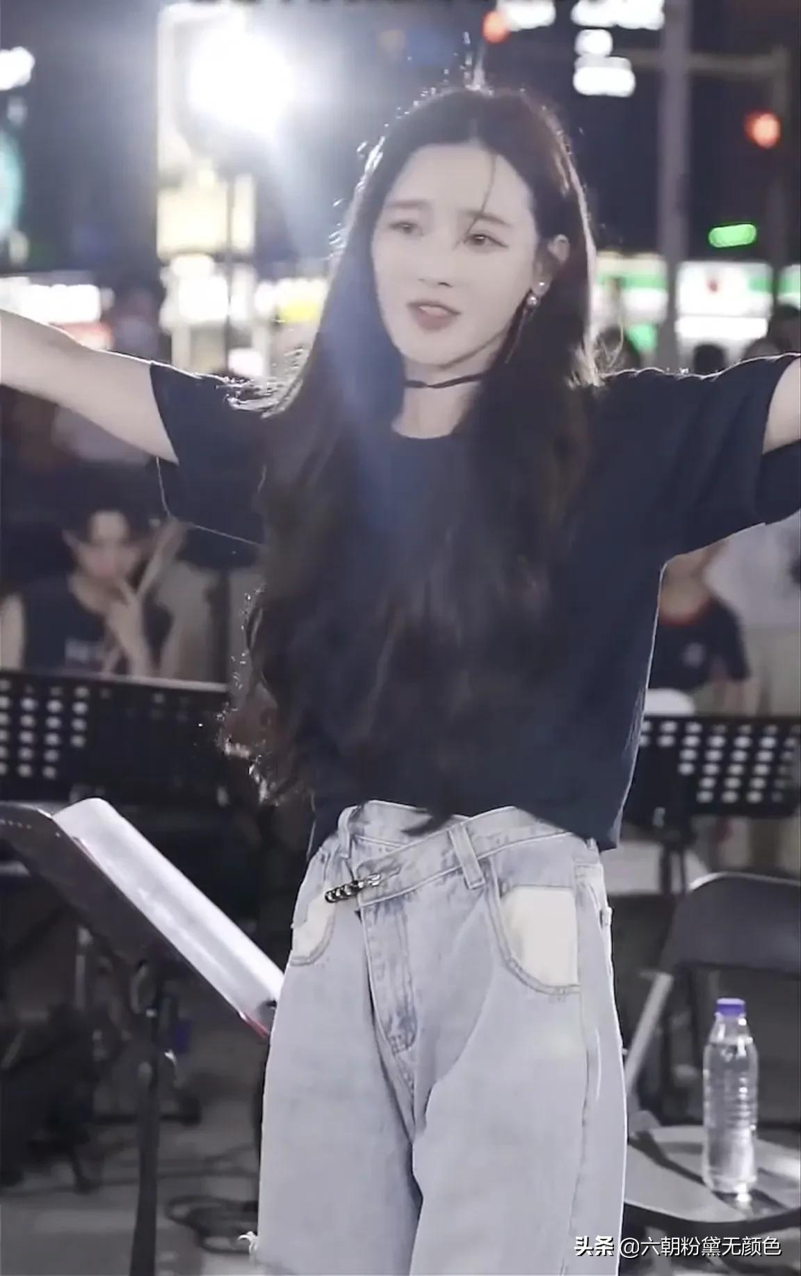 网红歌手 戴羽彤