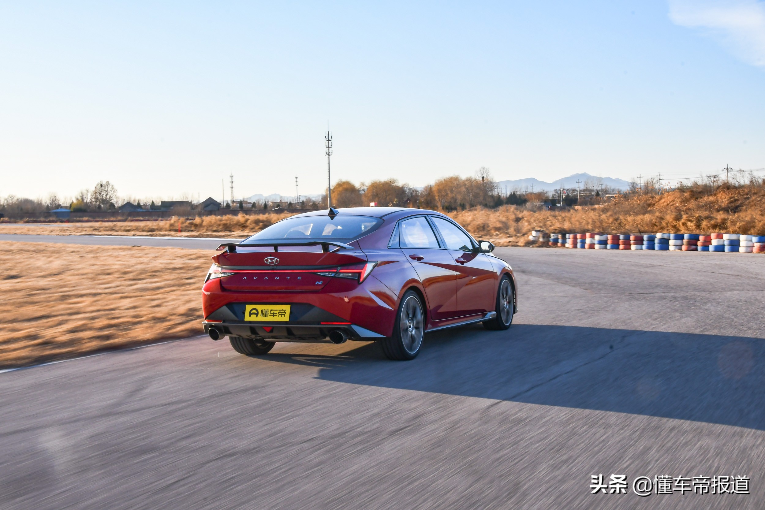 试驾｜激发最原始驾控欲望，用伊兰特N征服赛道是种什么体验？