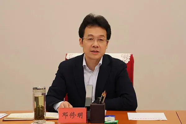 江苏新一任政法委书记就位，创了一个十八大以来的“首例”