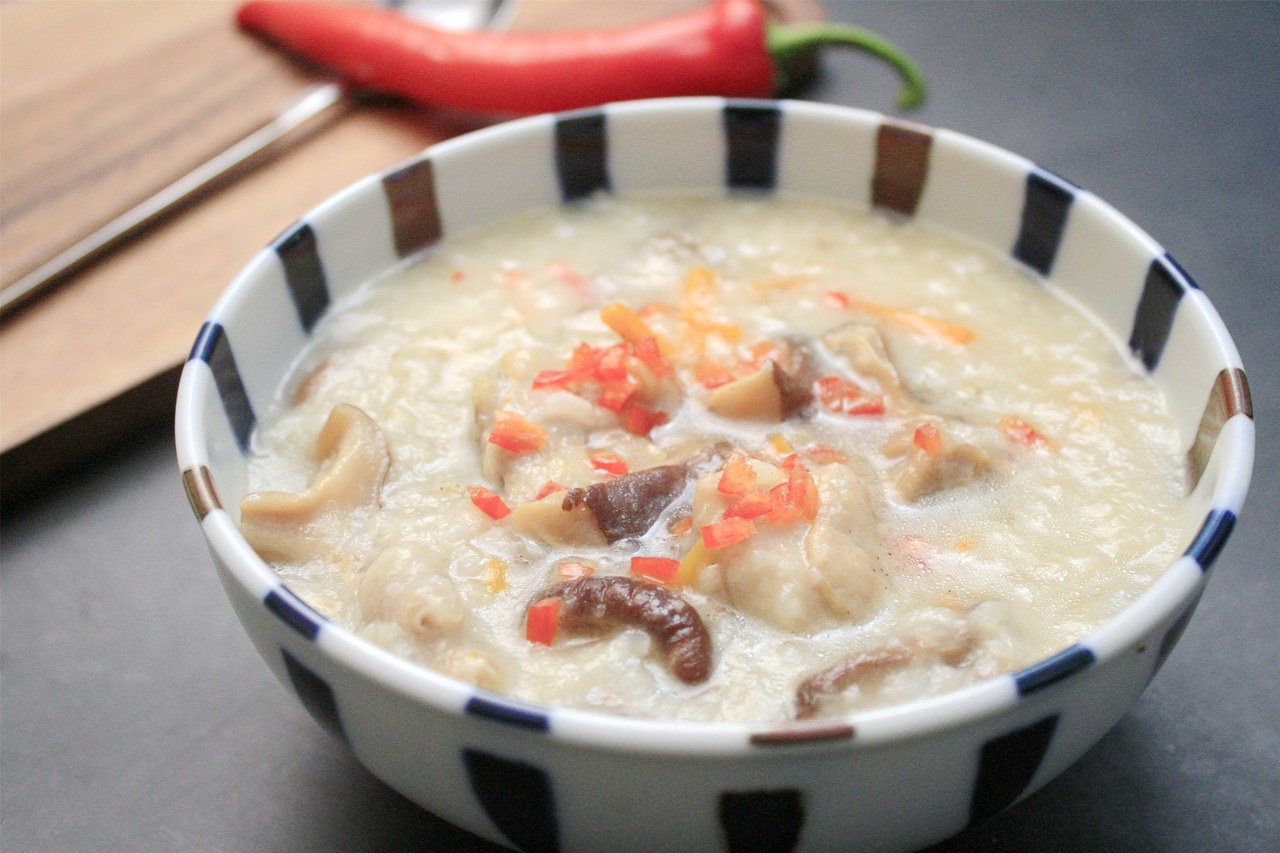 热饭进毒饭出，有害瓷碗遭曝光，释放三聚氰胺和甲醛，家长还在买