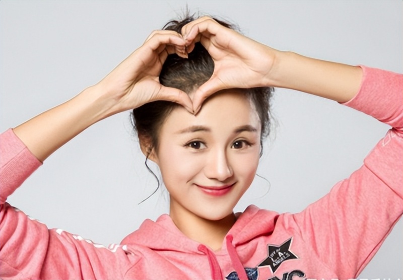 娃娃脸只服这10位明星！有人30岁还能演高中生，个个清纯可人