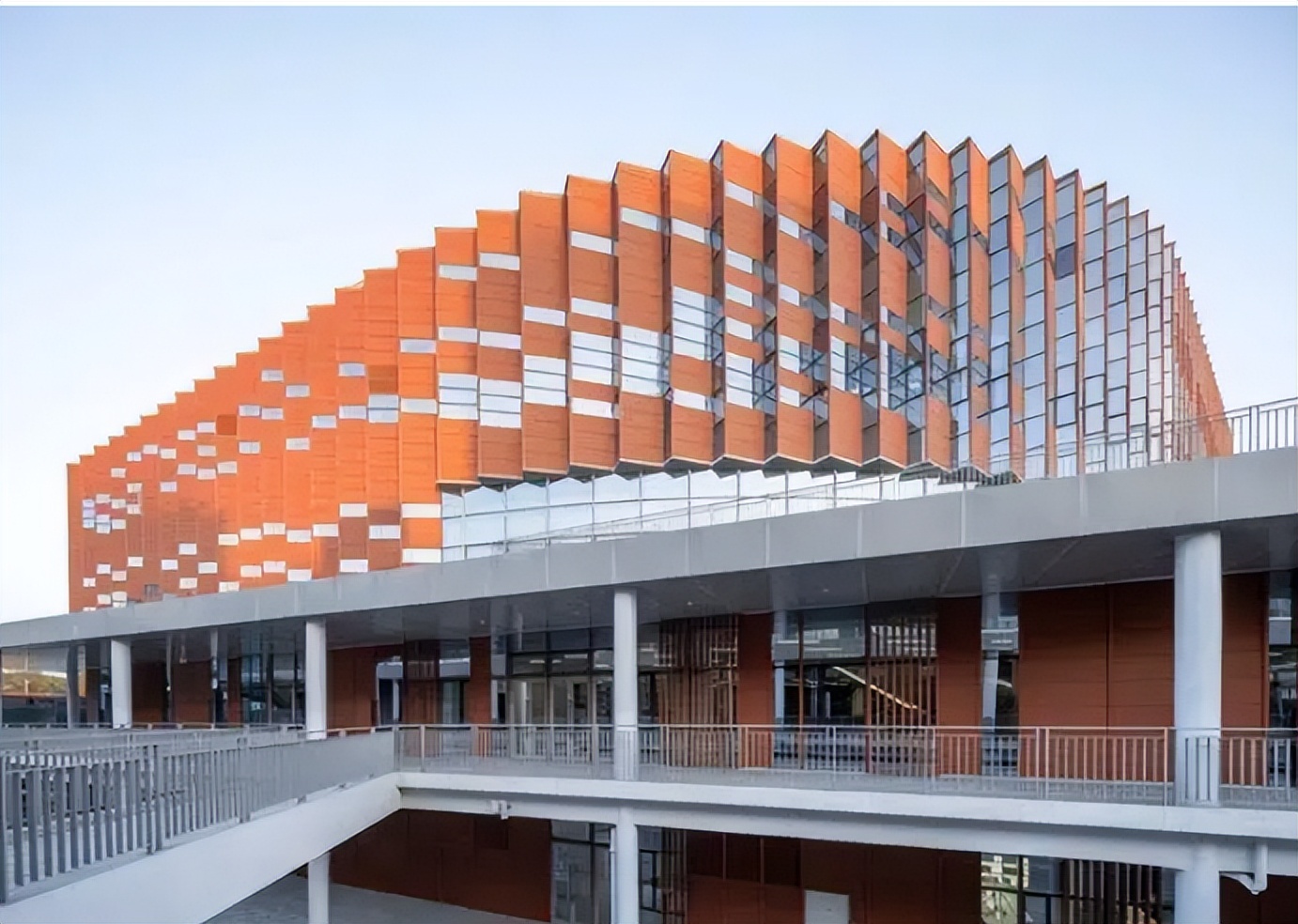 “985、211大学”和“双一流大学”，谁的档次更高？老师给出解答