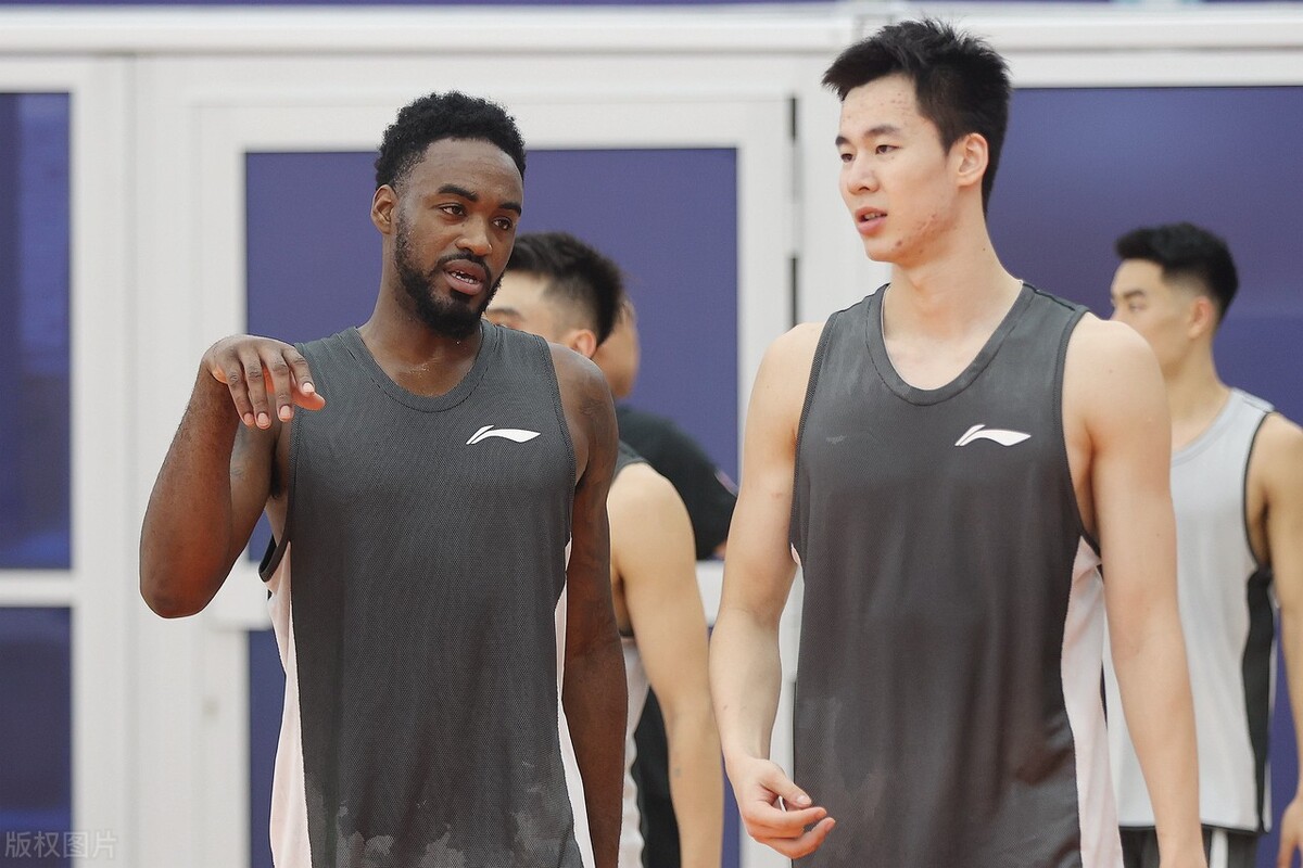 nba为什么没有日本人(停止对亚洲人的仇恨！亚洲球员全部落选 NBA是真不买亚洲人的账？)