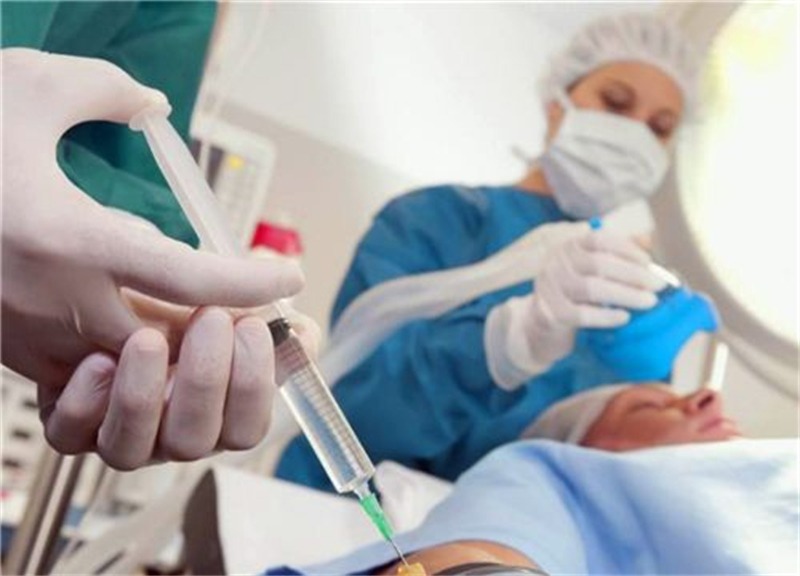 2003年，医生为娶情人进门，给妻子下毒2年，看着妻子慢慢死去