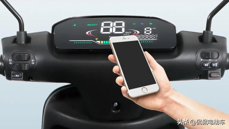 綠源、小刀推出2款電摩，續(xù)航遠(yuǎn)，電池、電機(jī)保6年，適合外賣小哥