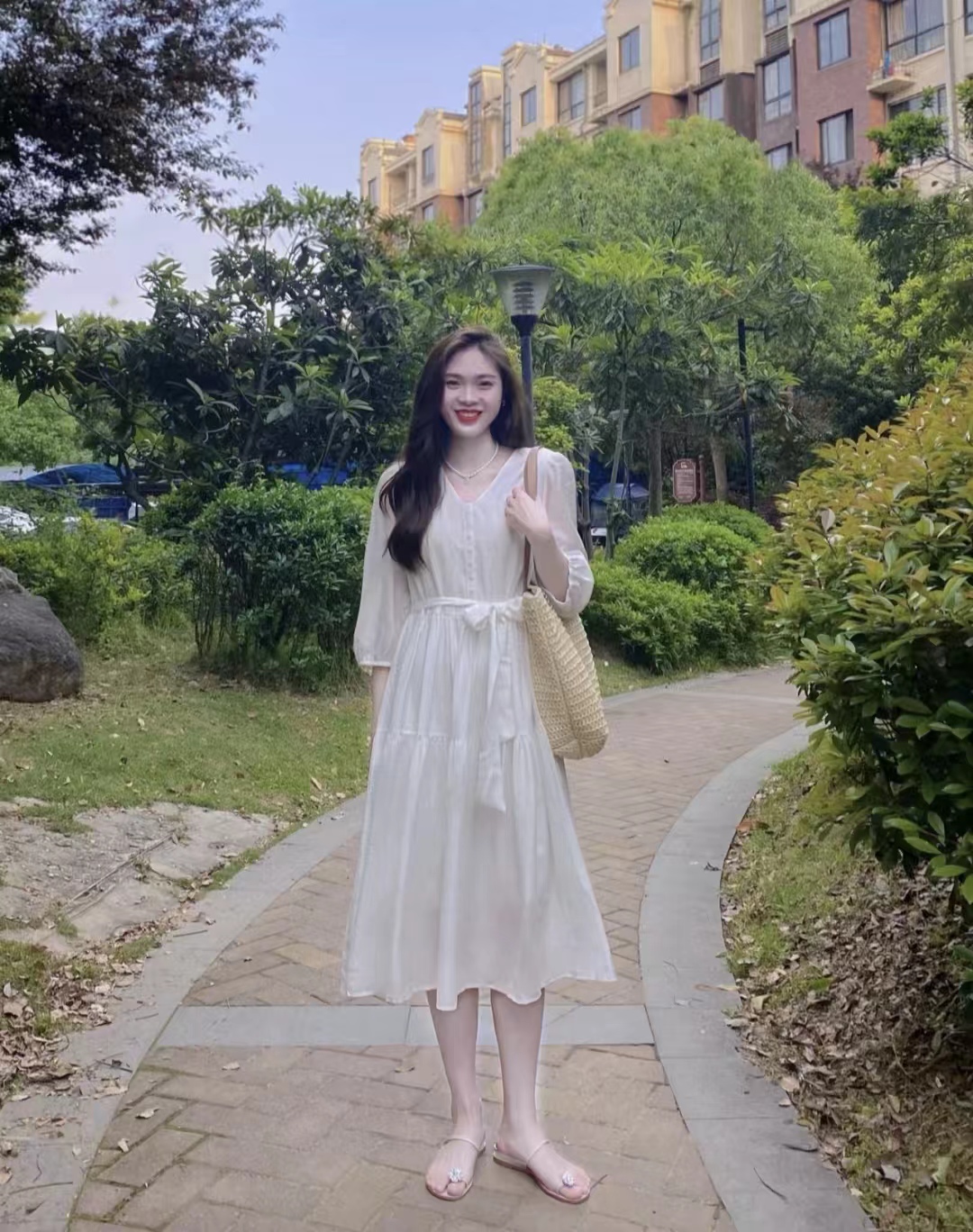 40岁的女人穿什么衣服显气质显年轻(40岁的女人穿什么衣服显气质显年轻好看)