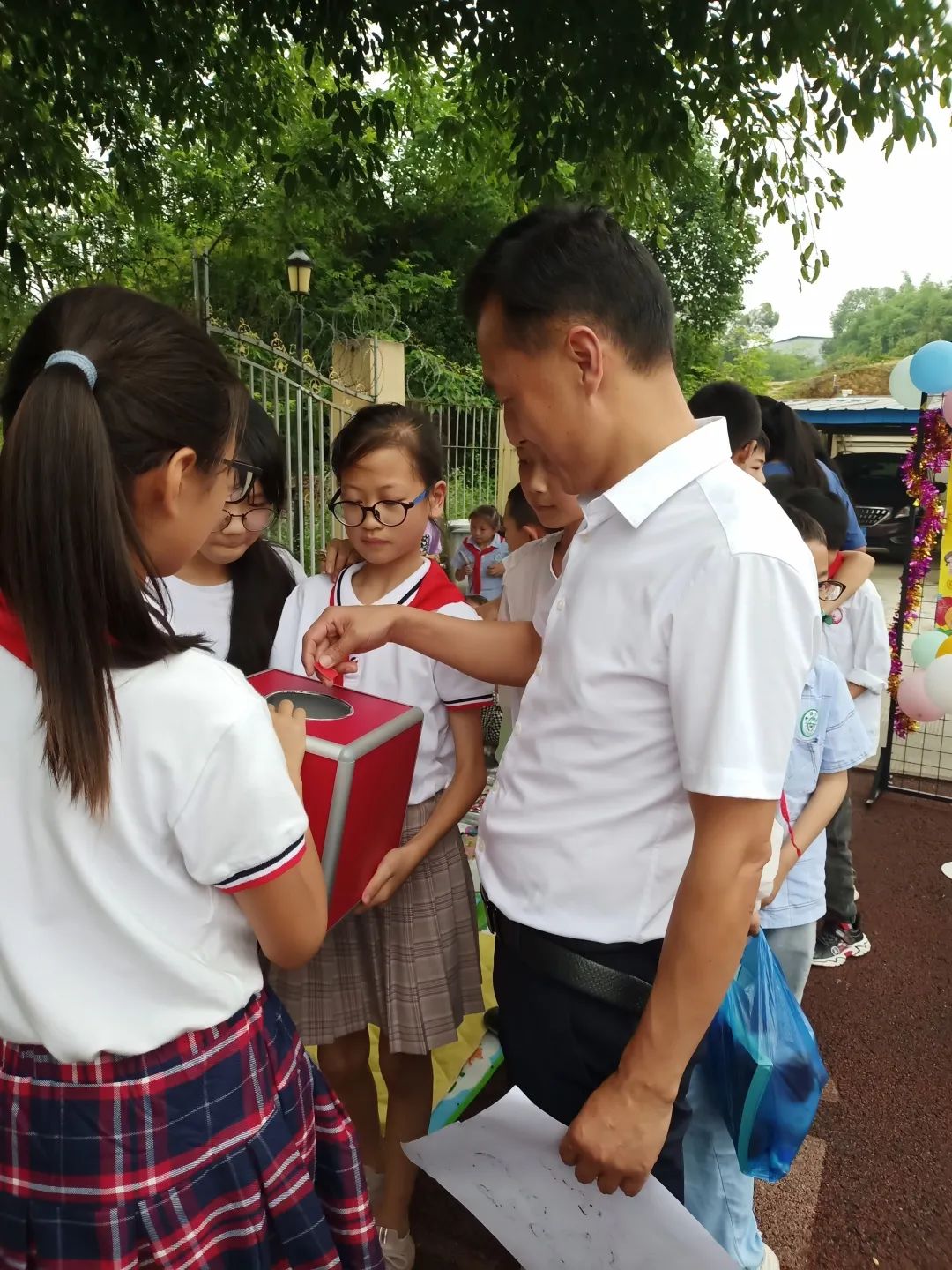 大林小学隆重举行“乘梦想之帆 为祖国起航”庆“六一”主题活动