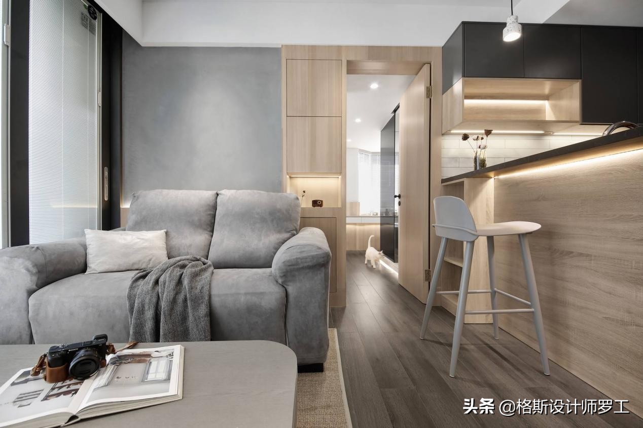 90后夫妻48㎡小家火了，超多收纳空间，卫生间玻璃间隔，好羡慕