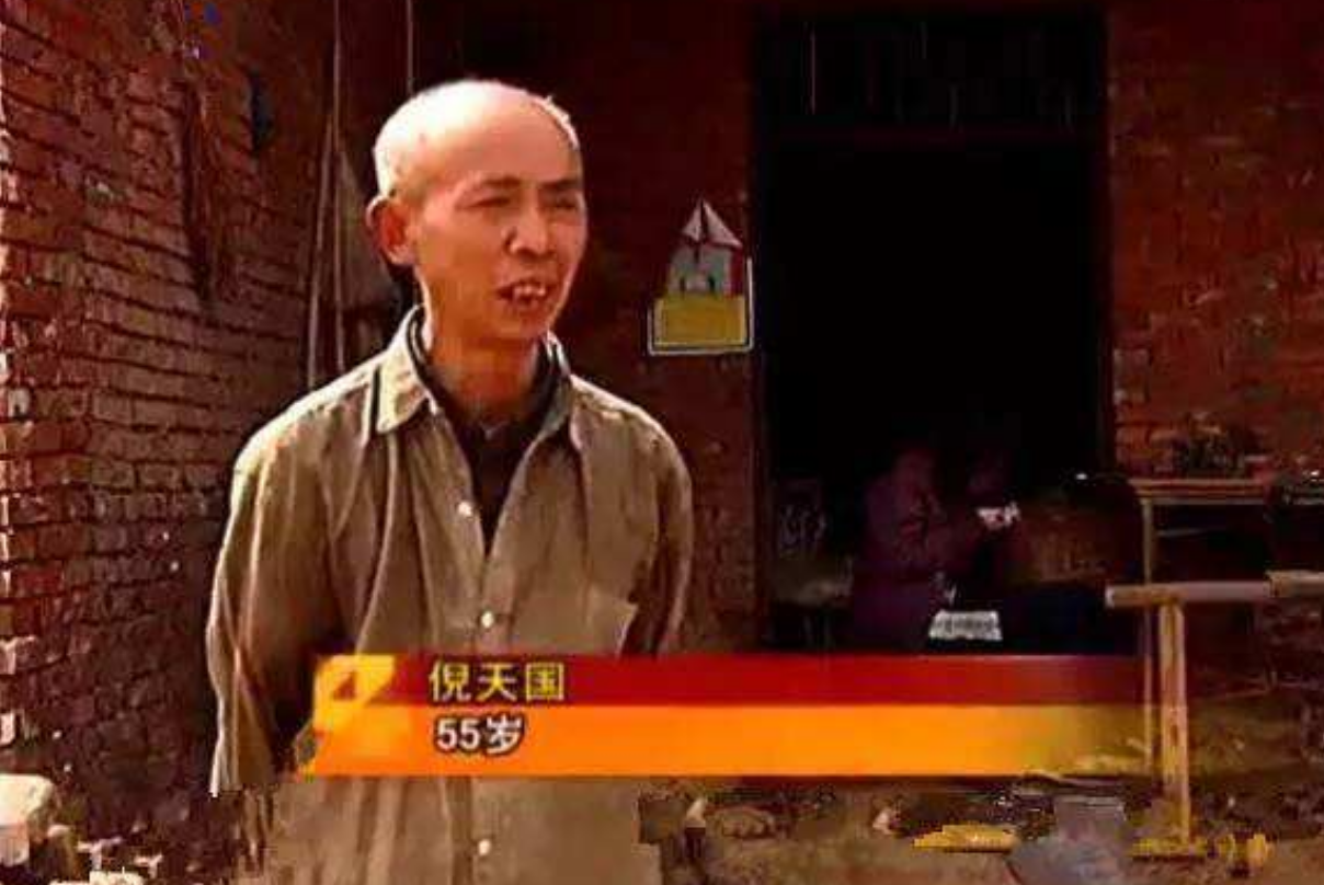 1995年，四川女大学生被120元卖给55岁老汉，2人跟牲口住了17年