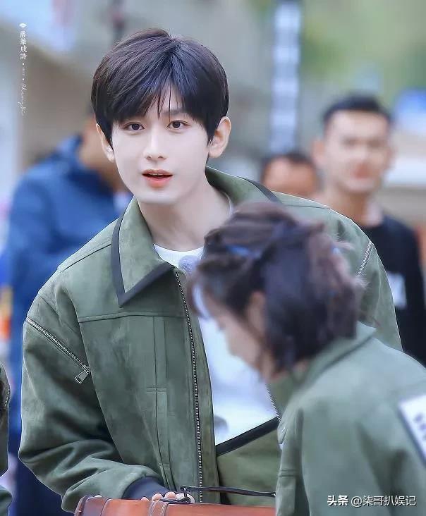 长相耐看的男星，只服这7位！初见其貌不扬，再见如同“换脸”