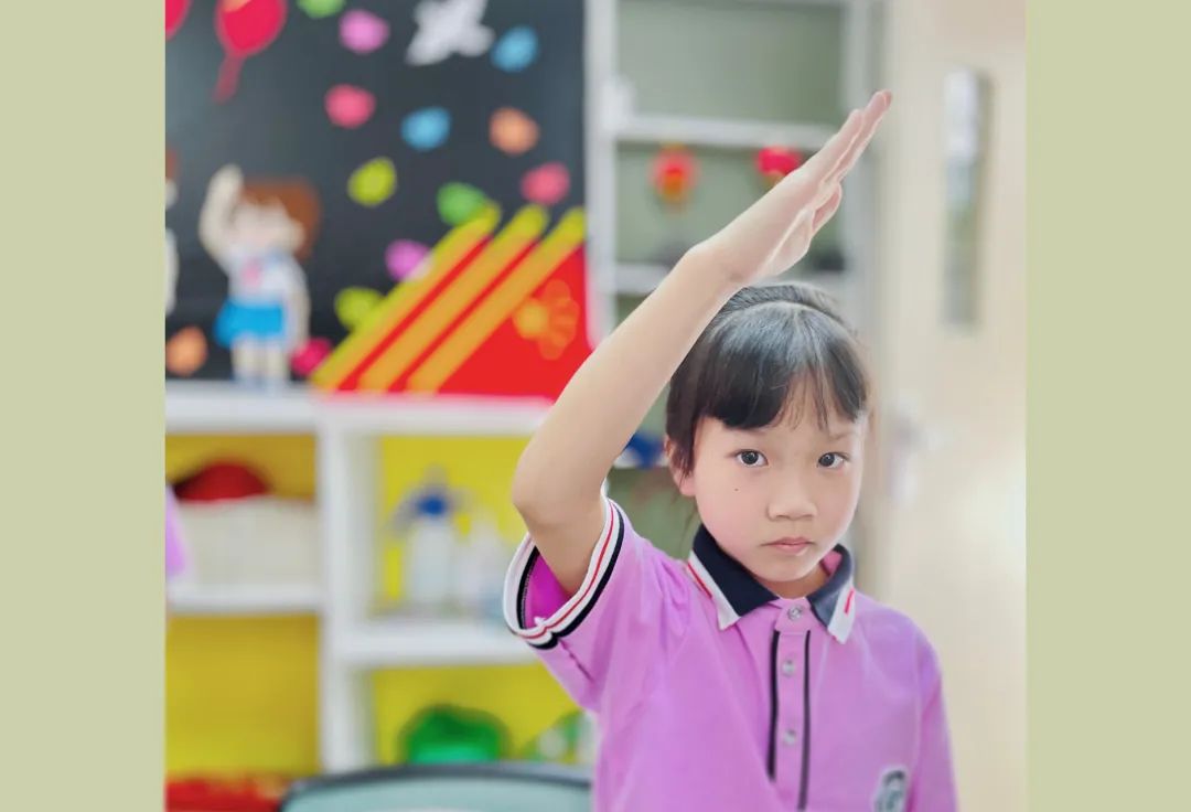 四川天府新区新兴小学举行2022年第一批新队员入队仪式