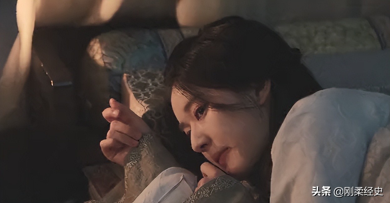 星汉灿烂：疑似“还珠”翻版，“小燕子”附体，满是套路