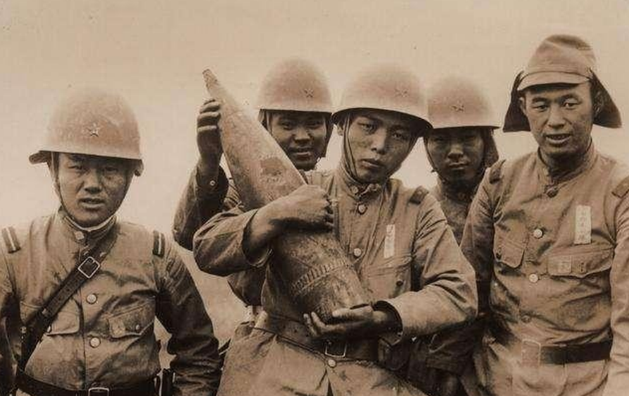 二,外形和防护力都中规中矩的苏,日钢盔