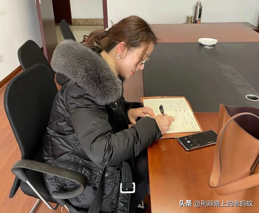 「蚂蚁动态」蚂蚁刑辩团队2022虎年第三周办案周记——奔跑的蚂蚁