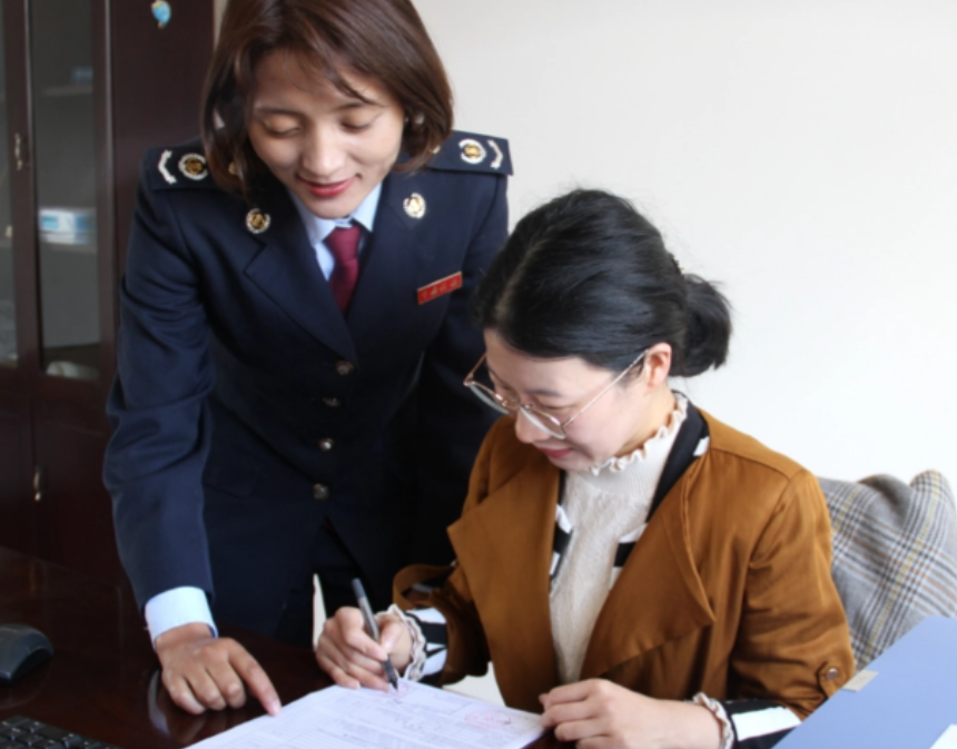 毕业后才明白，不适合考公务员的专业，大学生想进“体制内”很难