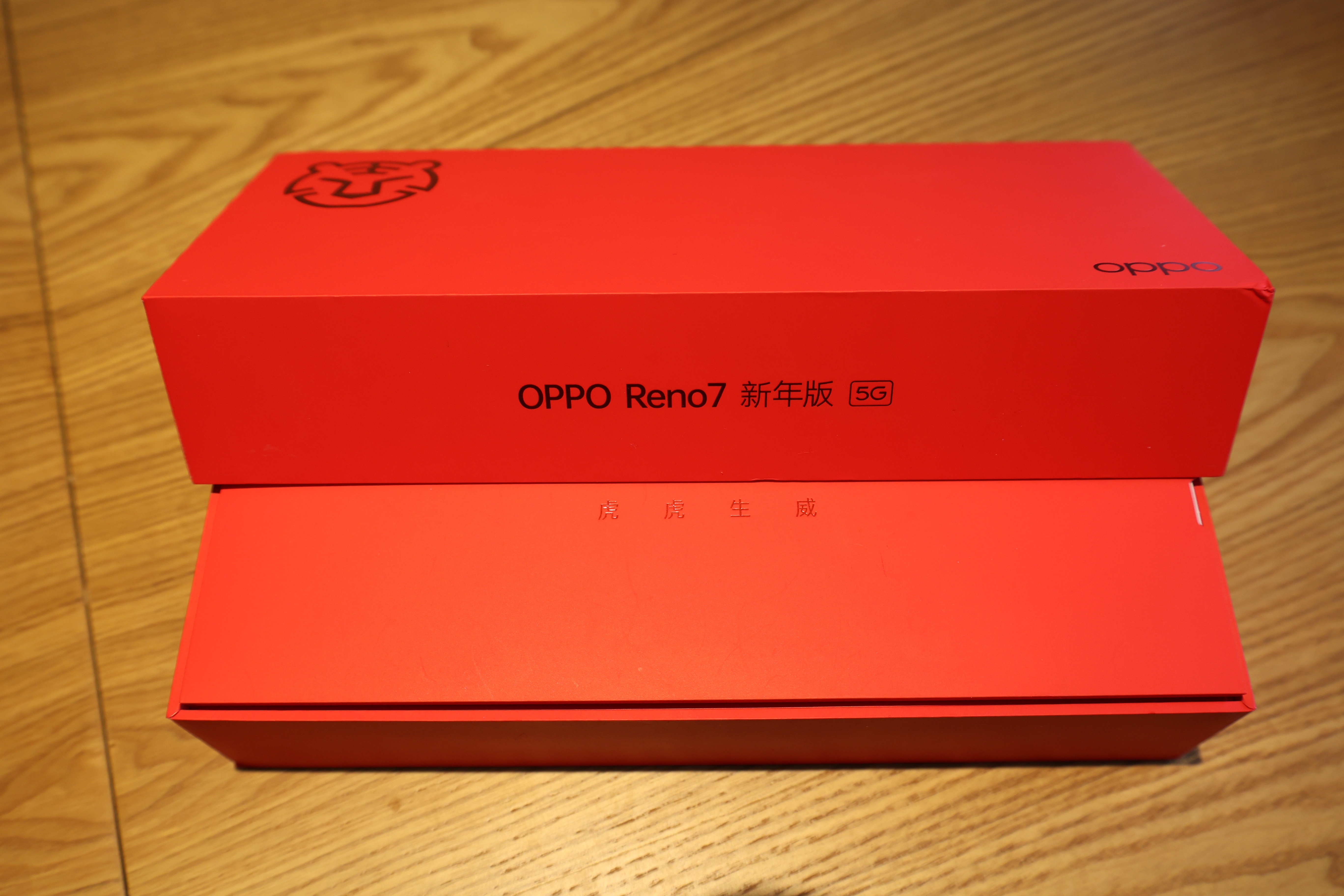 OPPOReno7紅絲絨限定版，今年的年味就靠它了