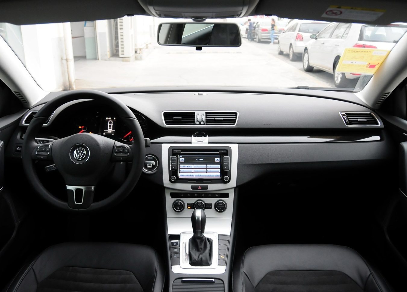 开完15万公里的君越，再驾驶20万公里的迈腾，两者差异显著