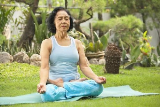 人过50岁，建议做好这4件事，可以延缓衰老，对身体健康有好处