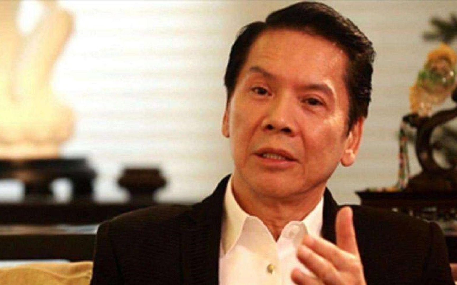 周杰伦的干爹竟是黄秋生?