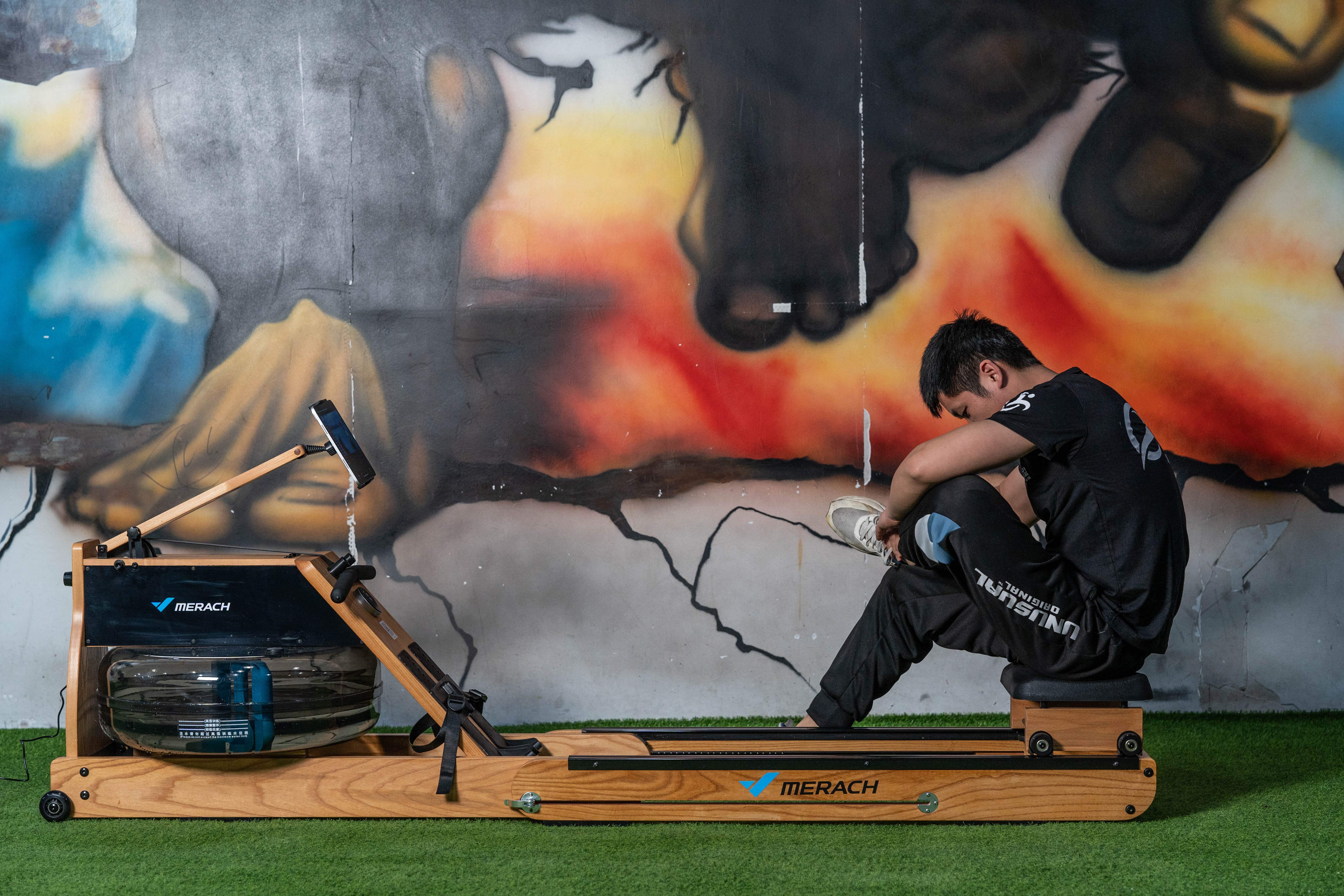 不想跑步？专业健身教练告诉你燃脂TOP1划船机怎么用