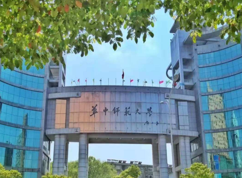 师范生坦言：毕业后，我去民办学校教书，生活并不是理想的模样