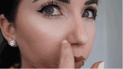 不仅拥有盛世美颜，张雨绮景甜怼脸拍更是零毛孔，皮肤白到发光了