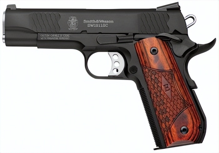 《疾速追杀2》出现的武器比第一部更多，大多数人都认不全