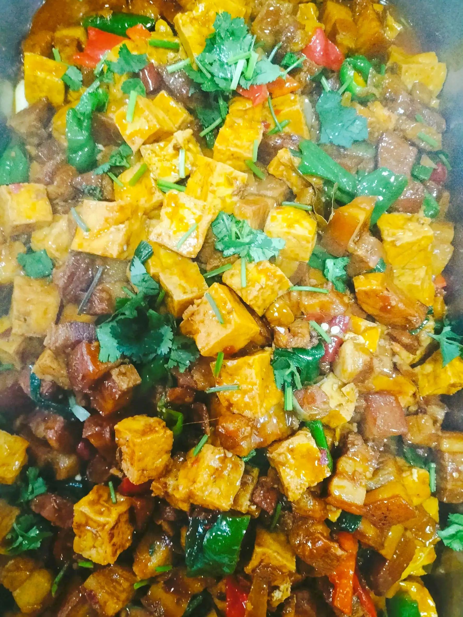 你吃过的食堂大锅菜是这样的吗?