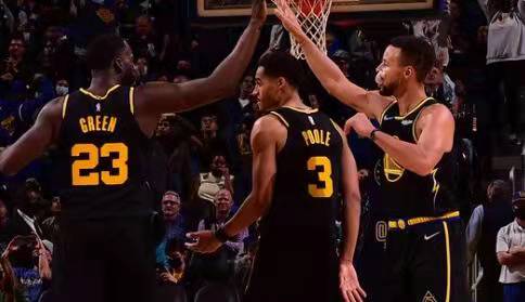 nba为什么进攻这么强(勇士为什么强？不是因为库里，更不是因为格林！他才是球队的根基)