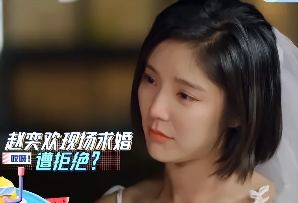 北景甜南奕欢：一个资源拿到手软，一个沉沦网大，今差距一目了然