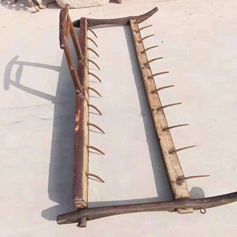 很多老物件,各个地方不同,比方说北方与南方农具也不一样叫法也不一样