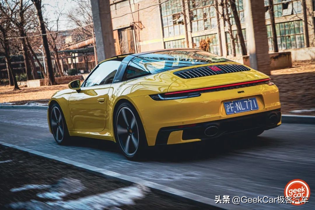 时光留下的那些印记——试驾保时捷 911 Targa 4S