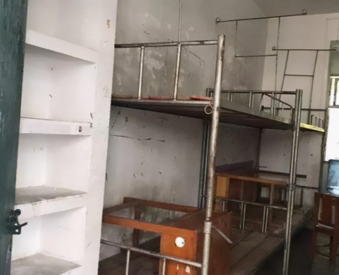 我国大学“寒酸”寝室排名，一个比一个扎心，学生看后想复读